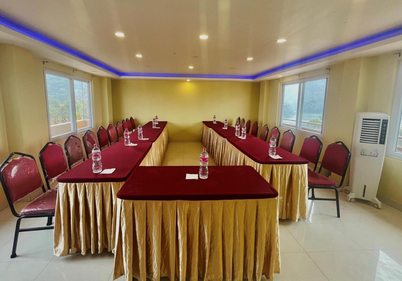 Hotel Lake Shore 포카라 외부 사진