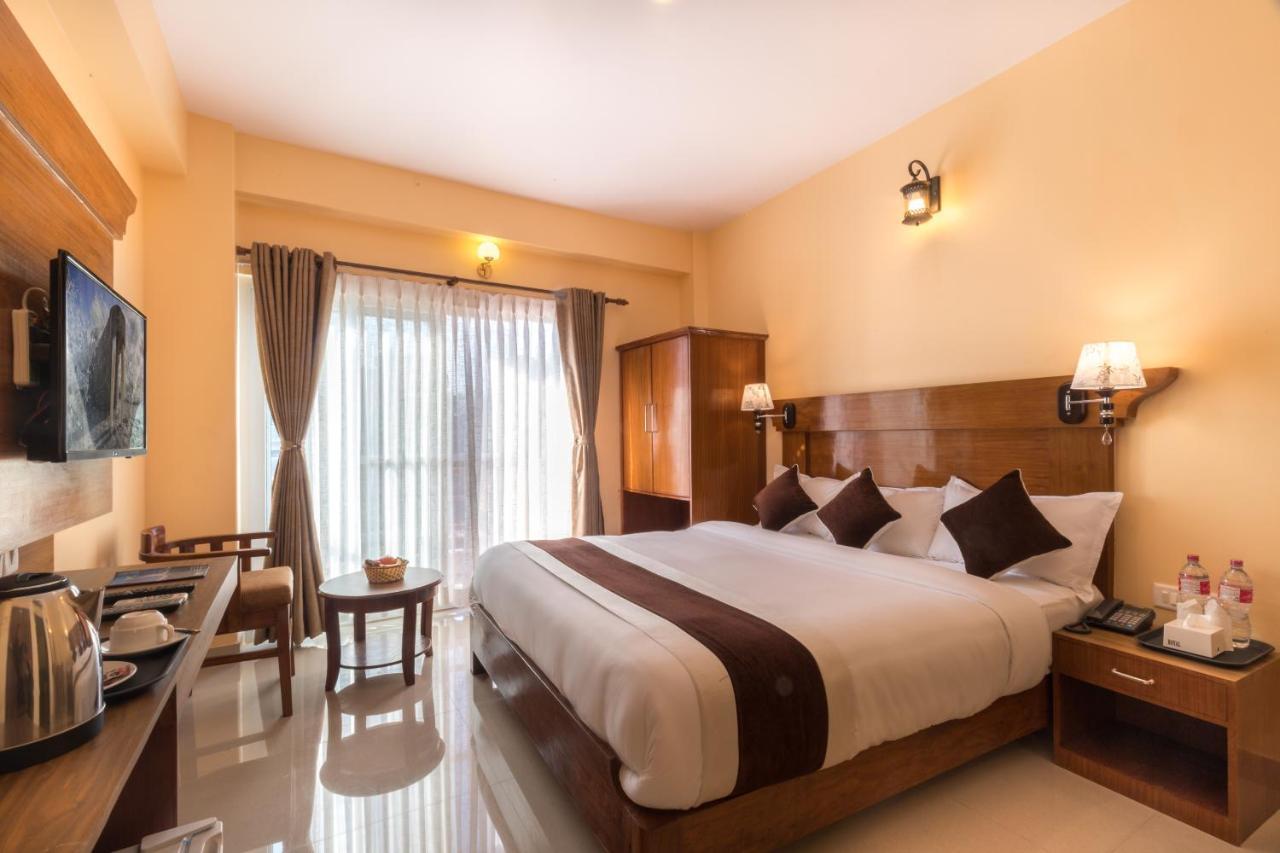 Hotel Lake Shore 포카라 외부 사진