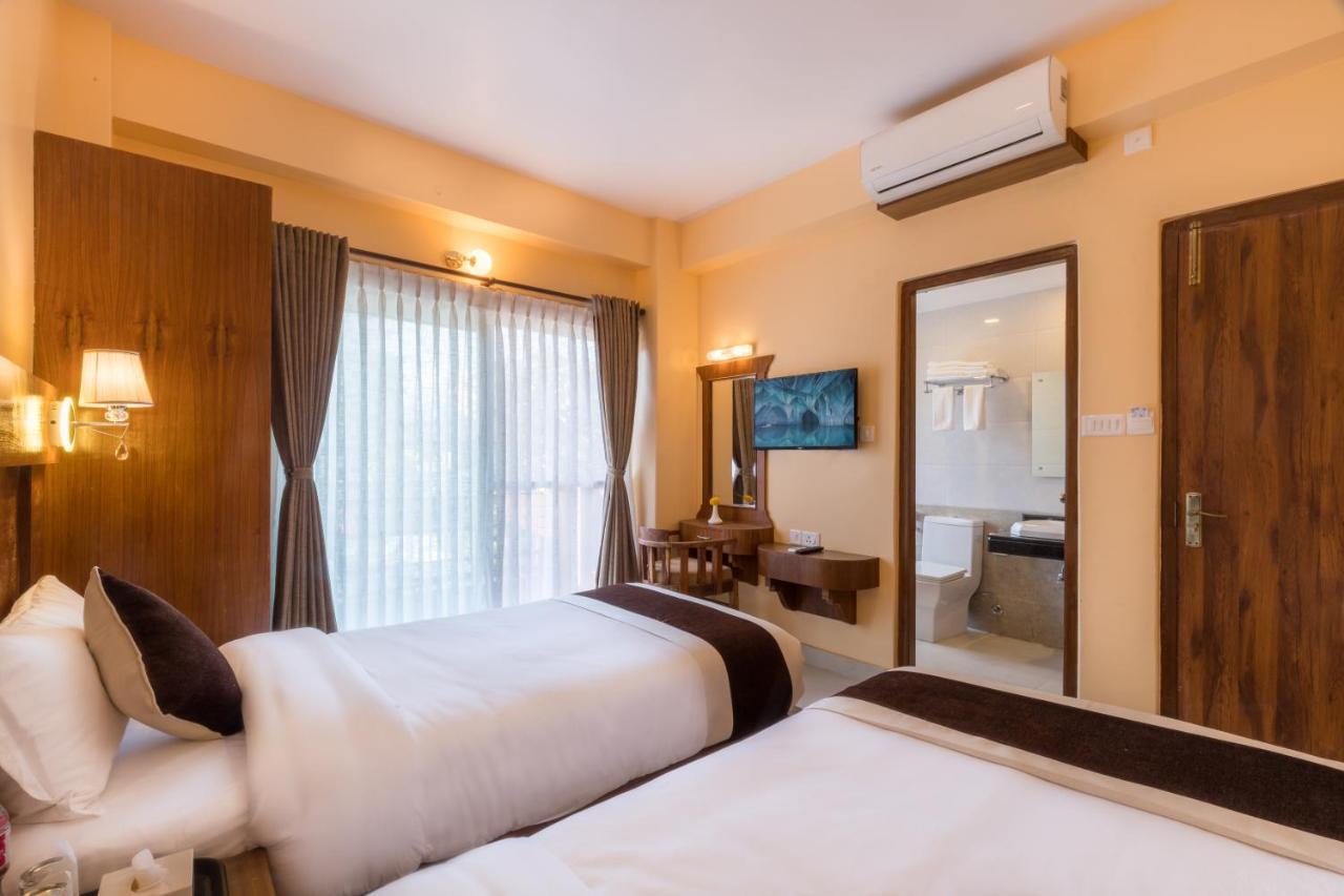 Hotel Lake Shore 포카라 외부 사진